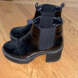 Slightly worn, no flaws, size 7 Nasty Gal platform combat boots. Faux snakeskin